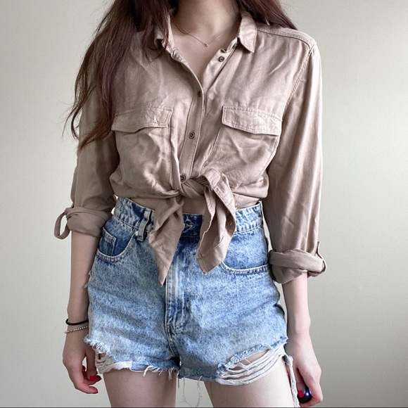 H&M Tan Button Up - Picture 1 of 8